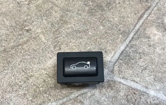 BMW 5 F10 F11 Tailgate/boot open switch button 9200316