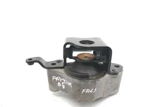 Toyota Prius (XW20) Engine mount bracket RT3624