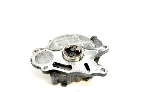 Volkswagen Touran II Vacuum pump 03L145100F
