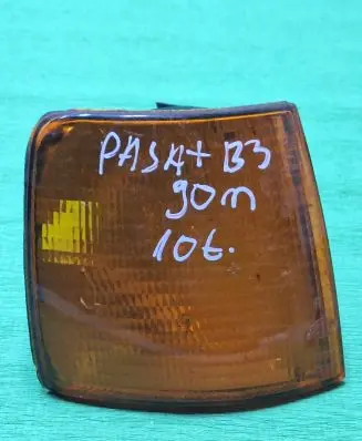 Volkswagen PASSAT B3 Front indicator light 357953050