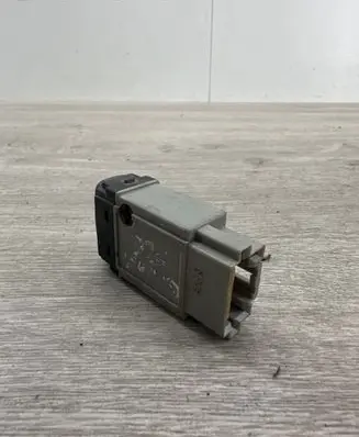 Headlight level height control switch
