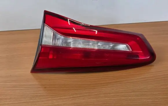 Ford Focus Tailgate rear/tail lights JX7B13A602RC 25092019 C519BL