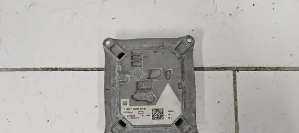 Audi A4 S4 B8 8K Headlight ballast module Xenon 1307329218 10EEG071761