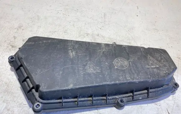 BMW 4 F32 F33 Other engine bay part 58650910 8509914