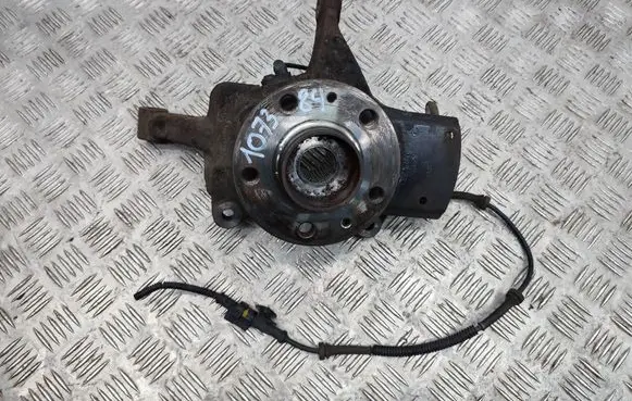 Renault Trafic III (X82) Front wheel hub 402026199R 323952