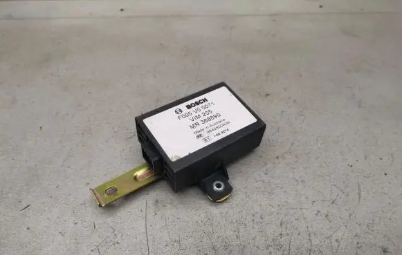 Mitsubishi Carisma Other control units/modules F005V00071 MR368890