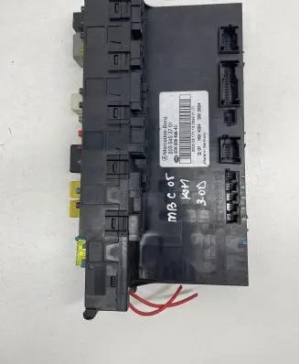 Mercedes-Benz C W203 Fuse module 2035453701 5DK00848643