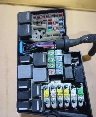 Ford Kuga I BSM Control unit AV4T14K733CEE