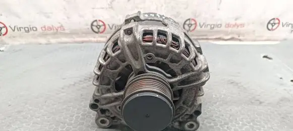 Volkswagen PASSAT B7 Generator/alternator 