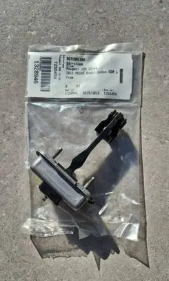 Peugeot 208 I Front door check strap stopper 9671891380