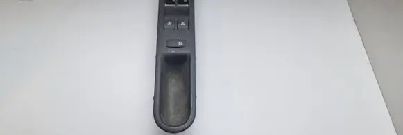 Renault Espace - Grand espace IV Electric window control switch 8200250650