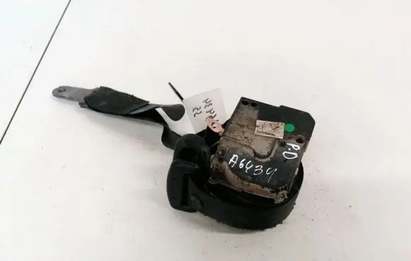Ford Mondeo Mk III Front seatbelt 33023899A