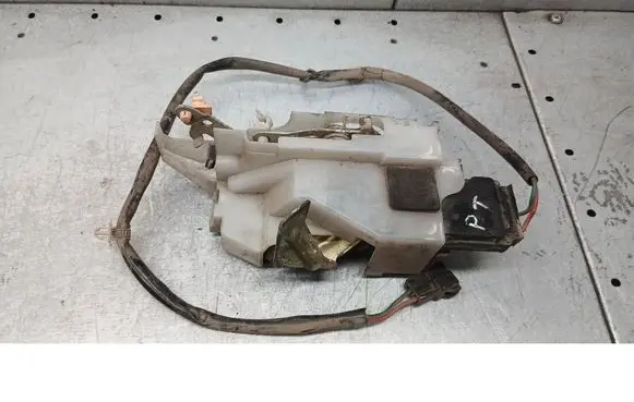 Mazda 323 F Rear door lock 