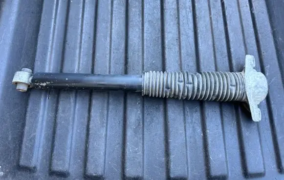 KIA Sportage Rear shock absorber/damper 55300F1520