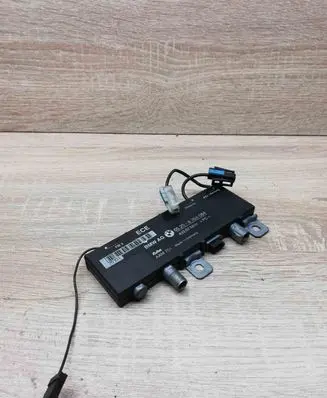 BMW 5 E39 Aerial antenna amplifier 8364084