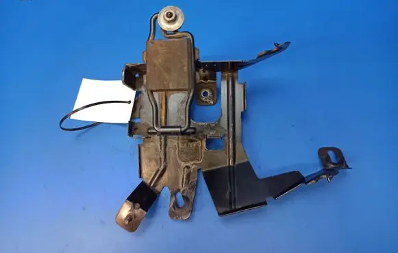Mercedes-Benz E W211 Battery bracket 2115454440