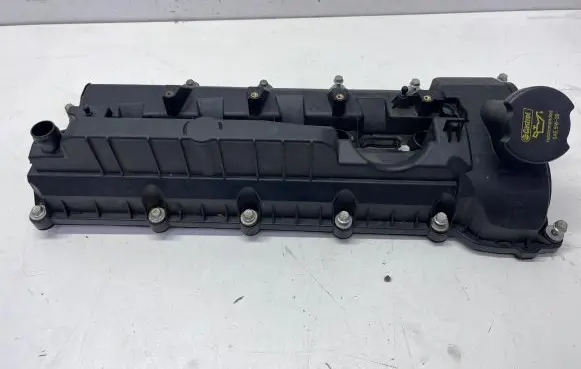 Land Rover Range Rover L322 Rocker cam cover 8W936P052AG