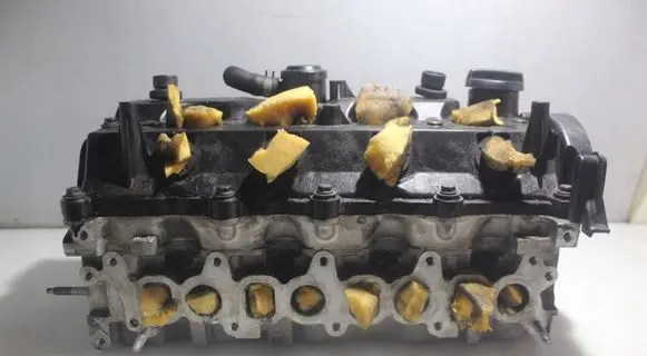 Opel Astra J Engine head 
