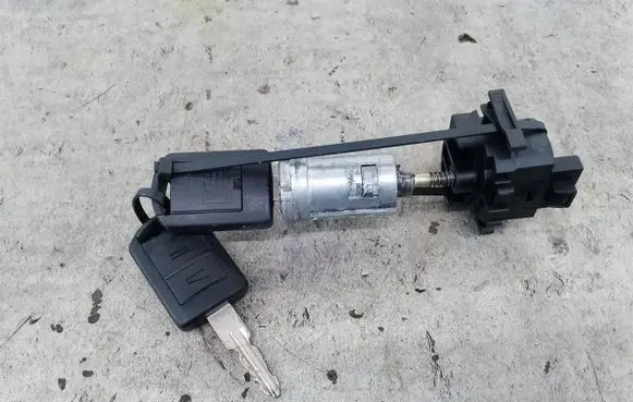 Opel Corsa C Ignition lock 09146299