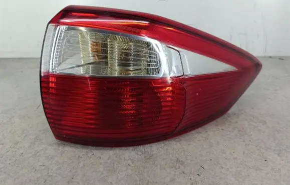 Ford C-MAX II Rear/tail lights AM5113404BE