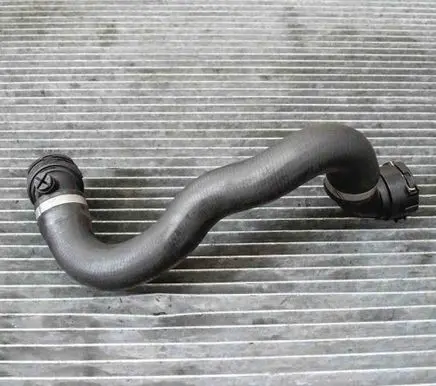 BMW Z4 E89 Engine coolant pipe/hose 7612445