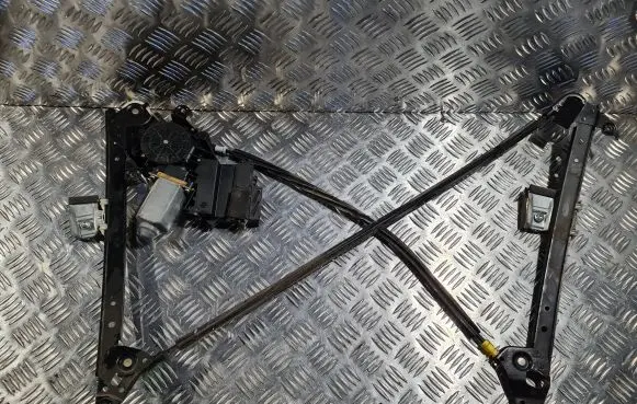 Ford Galaxy Rear window lifting mechanism without motor