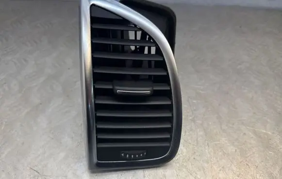 Audi Q7 4L Dashboard side air vent grill/cover trim 4L0820901