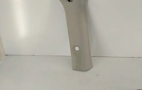 (D)pillar trim (top)