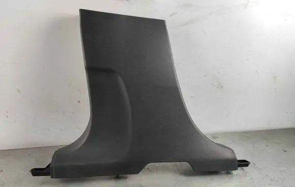 (B) pillar trim (bottom)