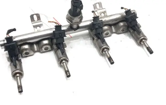 Peugeot 207 Fuel main line pipe V756805180