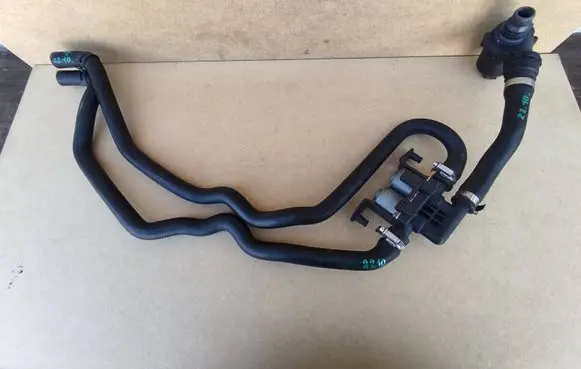 BMW X5 F15 Coolant heater control valve 6910544 64116910544 64216955921