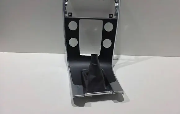 Radio/GPS head unit trim