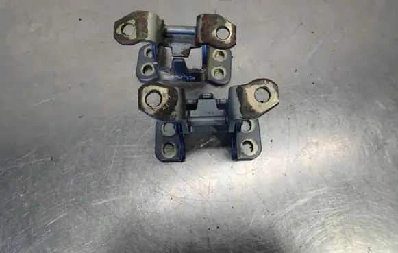 Suzuki Grand Vitara II Tailgate/trunk/boot hinge