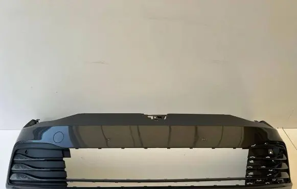 Volkswagen Golf VIII Front bumper 5H0807221H