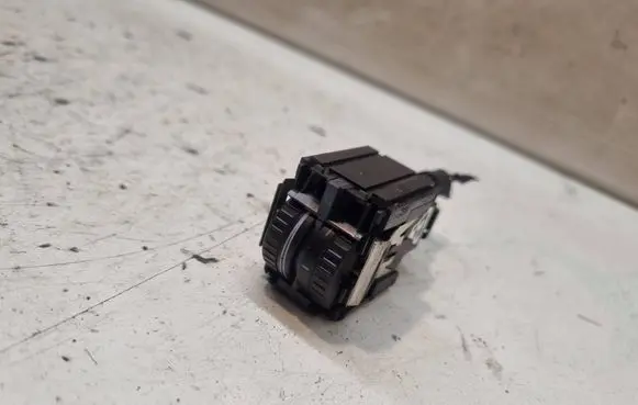 Volkswagen PASSAT B6 Headlight level height control switch 3C0941333A
