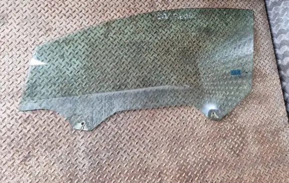Ford Fiesta Front door window/glass (coupe) 8A61B21411A
