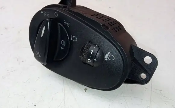 Ford Focus Light switch 498610
