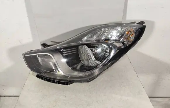 Hyundai ix20 Headlight/headlamp 921011KXXX