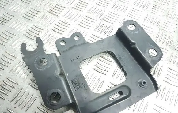 Battery tray