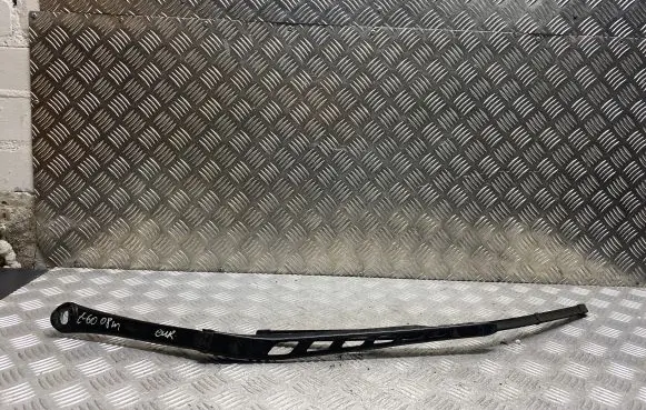 BMW 5 E60 E61 Front wiper blade arm 7198597