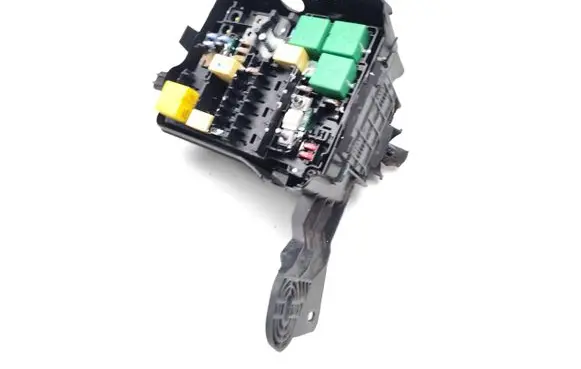 Peugeot 208 Fuse module 452585204