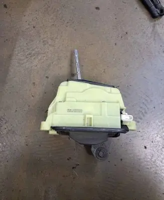 Mercedes-Benz E W212 Gear shifter/selector A2042678124 A2042678124Q02