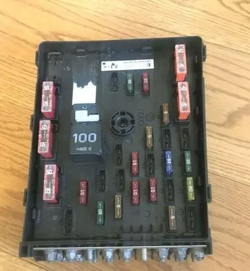 Volkswagen PASSAT B6 Fuse module 3C0937125 63592777
