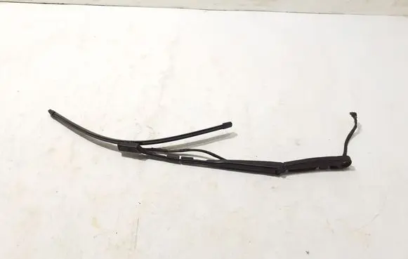 Volvo XC60 Front wiper blade arm 31662318