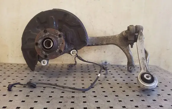 Seat Exeo (3R) Front wheel hub