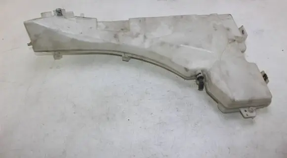 BMW X5 E70 Windshield washer fluid reservoir/tank 7184713 10833217 7190998