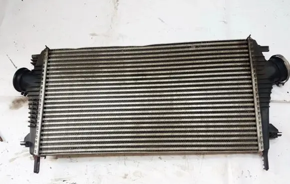 Opel Insignia A Intercooler radiator 13241751 P1831001