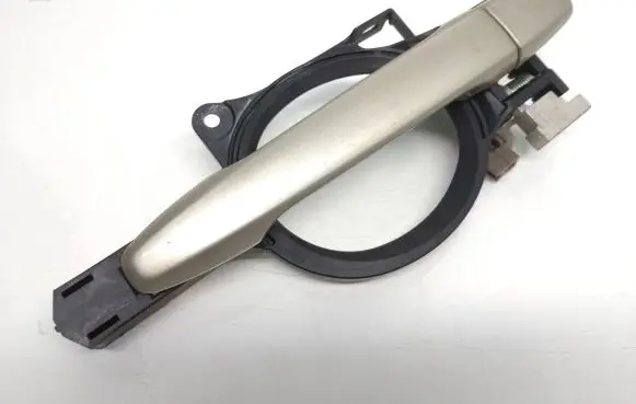 Mitsubishi Lancer VIII Rear door exterior handle