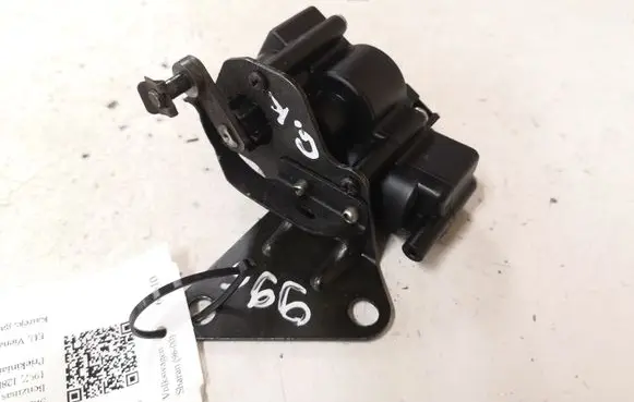 Volkswagen Sharan Vent window/glass motor 7M08470990