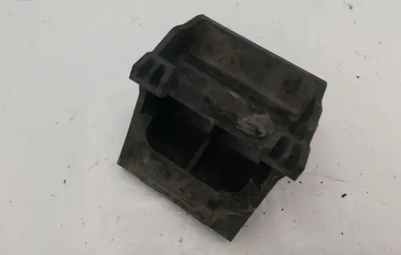 BMW 5 E60 E61 Radiator mount bracket 17117542517 7542517